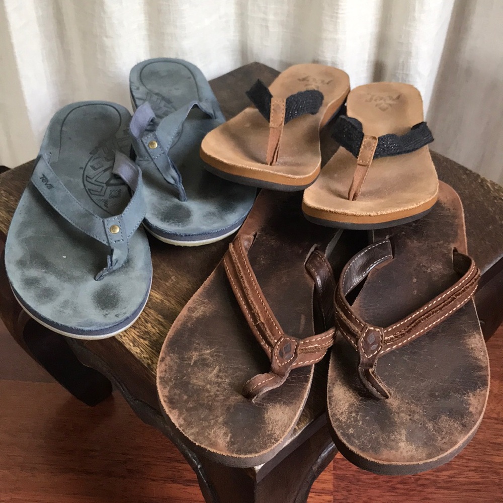 Bundle flip flops Reef and Teva Women’s 10 & 11
